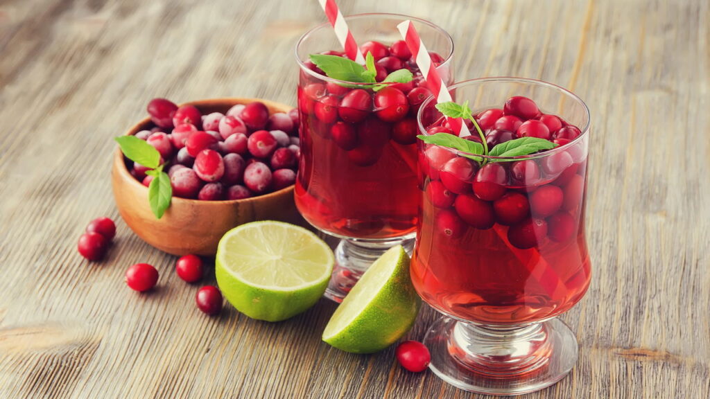 Chá da folha de amora melhora a imunidade e ainda pode ser preparado com essas receitas simples