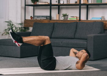 É possível ganhar massa muscular sem academia? Veja o que dizem os treinadores