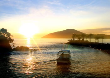 Estas praias com águas cristalinas e mata atlântica são chamadas de Caribe Paulista