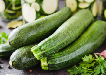 Como evitar que a abobrinha murche e dure fresca na cozinha