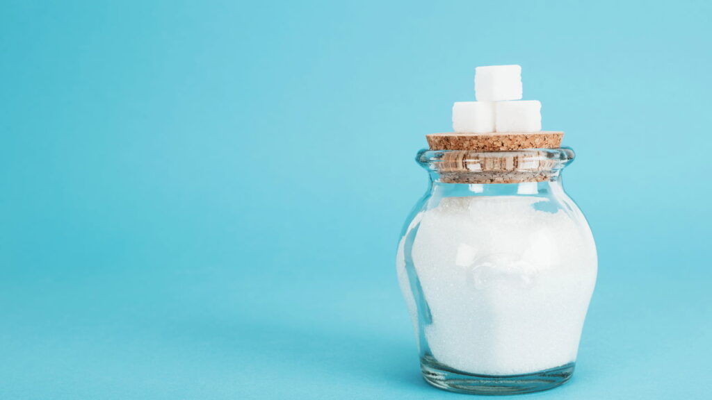 O truque do pão no pote de açúcar que muita gente não conhece