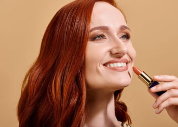 A nova forma de escolher corte e make que realça o seu melhor sem esforço