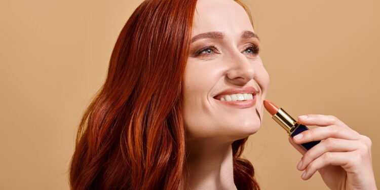 A nova forma de escolher corte e make que realça o seu melhor sem esforço