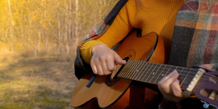 Pequenas práticas com aroma, som e toque melhoram seu bem-estar