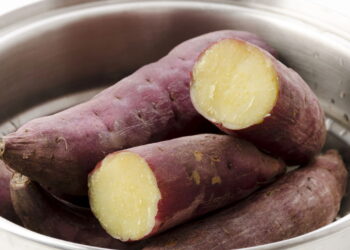 Técnicas para manter batatas doces firmes e sem brotos por semanas