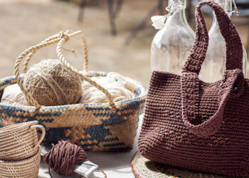 Bolsa feita à mão com crochê pode virar renda extra com estilo e personalidade