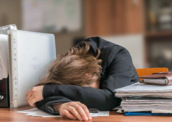 Dicas para lidar com o esgotamento no trabalho, segundo a psicologia