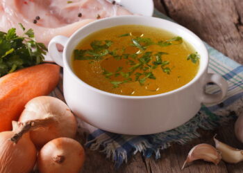 Esse caldo quente é aliado contra gripes e cansaço