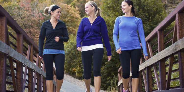 Exercícios simples para idosos ganharem saúde e disposição