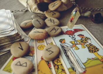 Energia do Tarô revela reviravoltas no amor para três signos