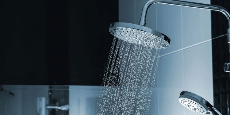 Como evitar desperdício e economizar água com ajustes domésticos