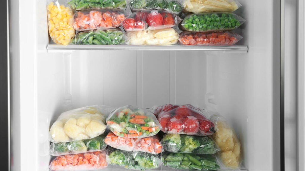 O jeito certo de conservar couve para saladas frescas a qualquer hora