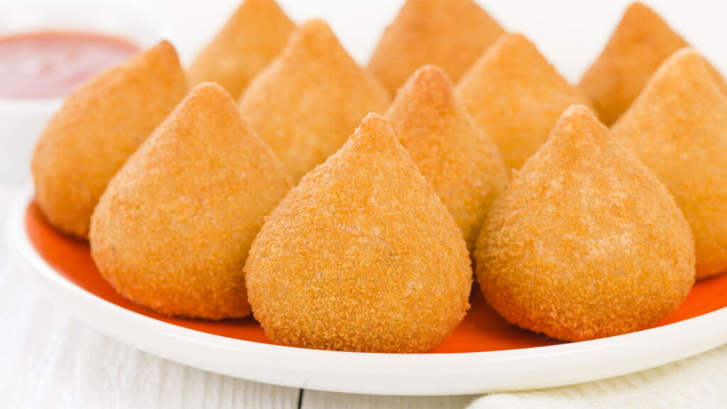 A melhor receita de coxinha de micro-ondas sem fritura