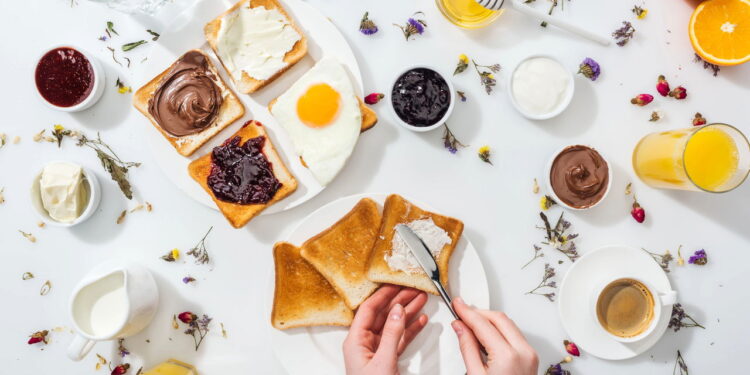 Chega de gastar com industrializados: faça requeijão caseiro cremoso usando só 3 ingredientes