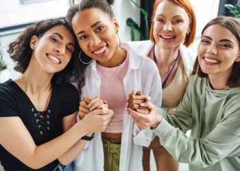 Como explorar novas perspectivas ajuda no crescimento mental segundo a psicologia