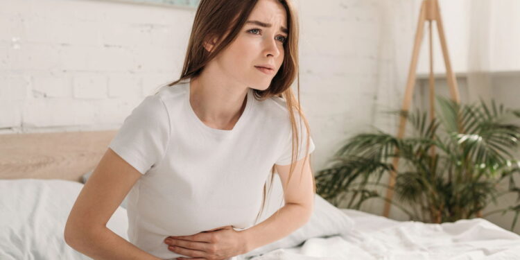 A planta tradicional que alivia desconfortos no estômago e ainda pode ser usada em chá