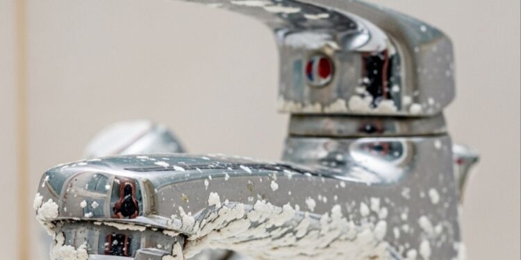 Alternativas seguras que dispensam o uso de ácidos agressivos