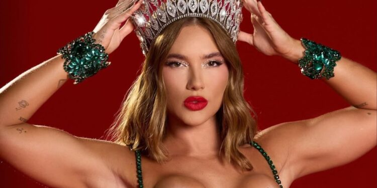 O que significa fazer o sinal da cruz feito pela Virginia segundo religiões