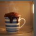 Bolo de caneca no micro-ondas que fica pronto em apenas 5 minutos