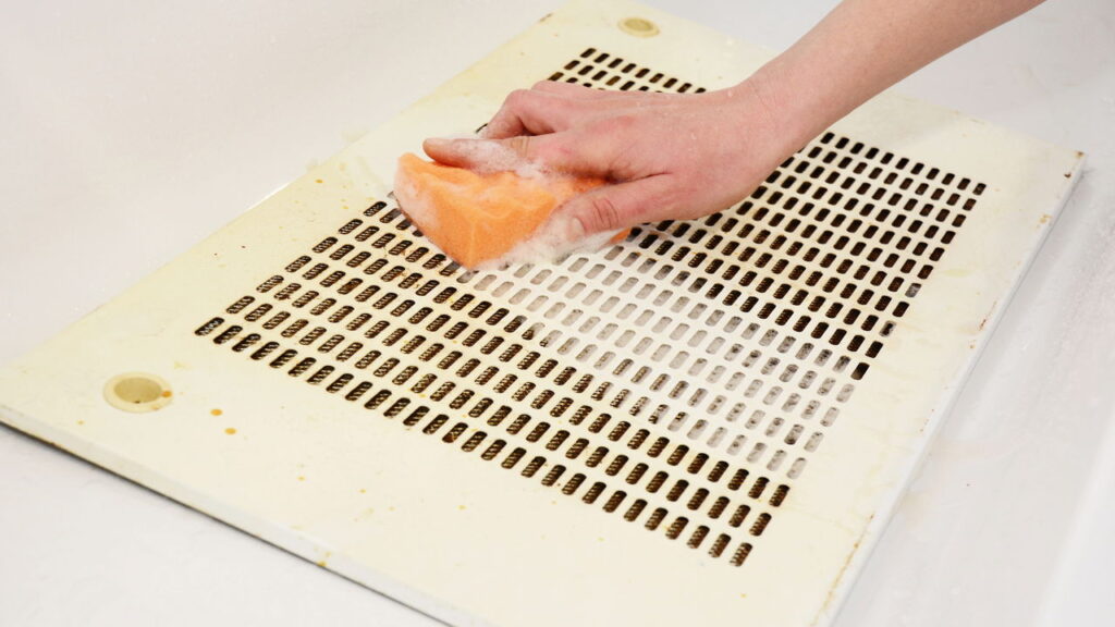 O segredo para deixar o filtro do exaustor da cozinha limpo em minutos