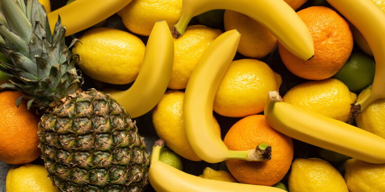 4 frutas nutritivas que cabem em apartamentos e fornecem vitaminas diárias