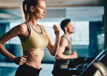 5 exercícios que fortalecem as pernas de forma funcional e eficaz