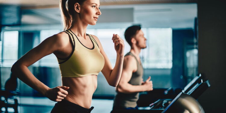 5 exercícios que fortalecem as pernas de forma funcional e eficaz