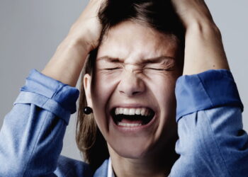 Esse comportamento aumenta a insatisfação pessoal, segundo especialistas