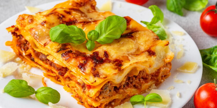 Você não imagina como é fácil preparar lasanha no micro-ondas