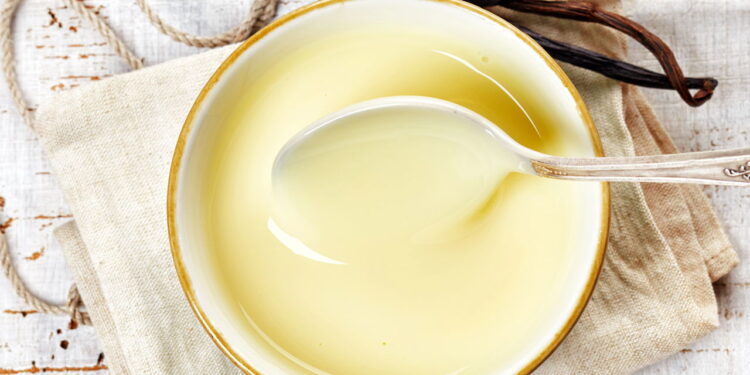 A receita de leite condensado caseiro mais fácil e cremosa