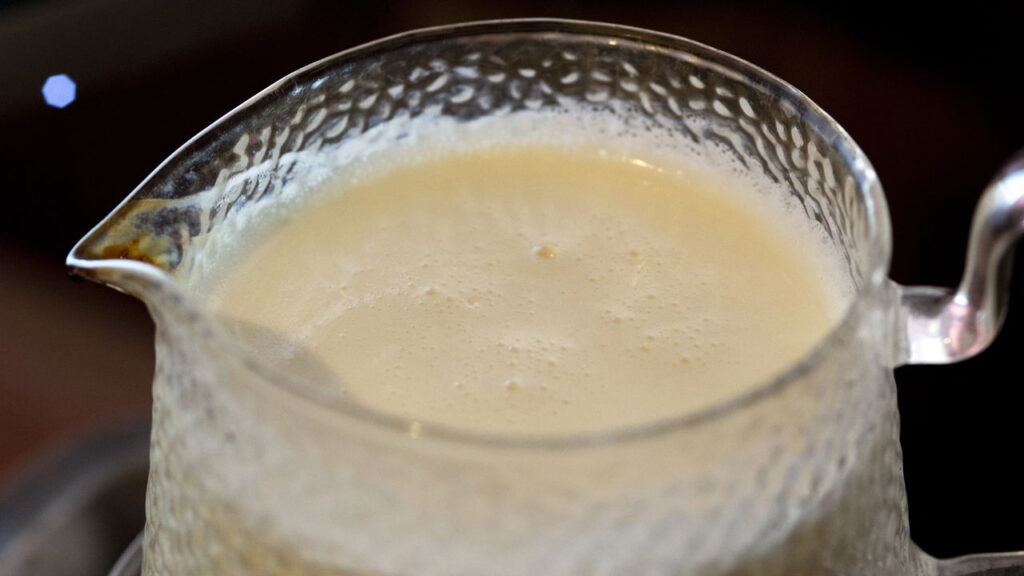 Armadilha simples e eficaz que elimina as moscas de sua casa rapidamente