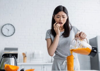 3 sucos naturais que fortalecem os ossos com cálcio, vitamina D e sabor