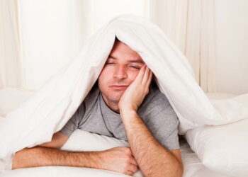 Segundo especialistas, hábitos noturnos podem estar prejudicando seu sono