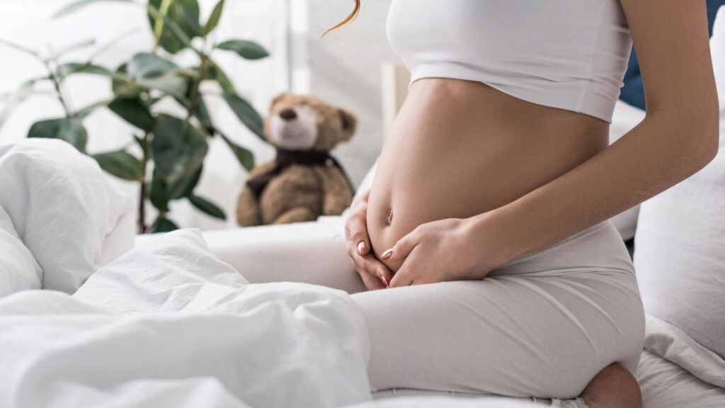 Como lidar com a ansiedade relacionada à maternidade segundo a psicologia