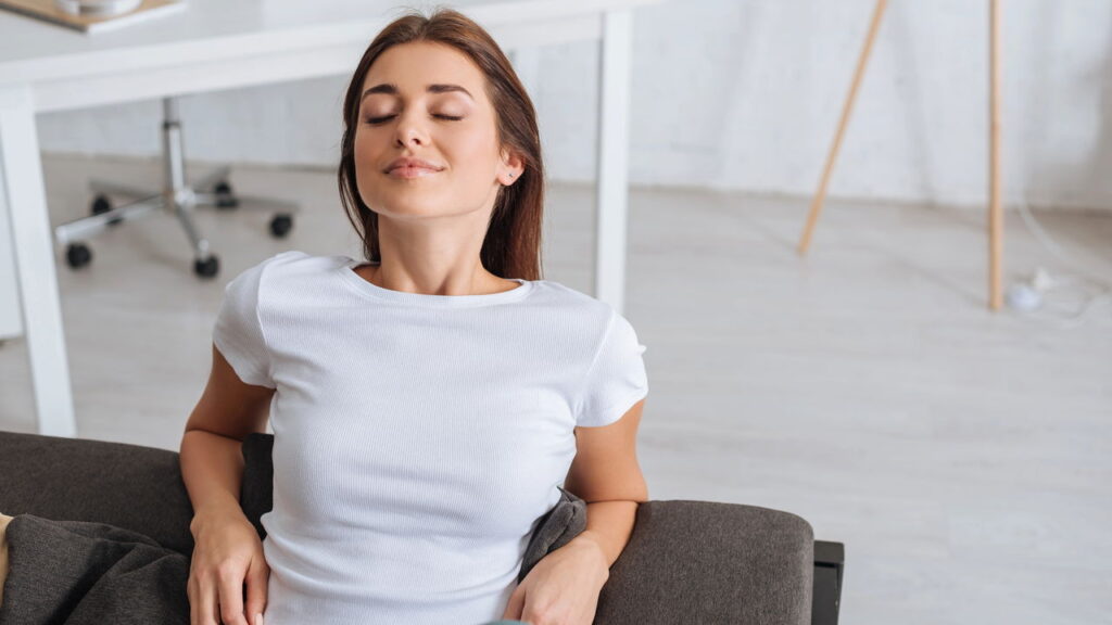 Estratégias para transformar críticas internas em diálogos construtivos segundo a psicologia