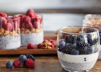 Receitas de mousses de frutas para sobremesas leves e saudáveis