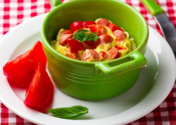 Omelete de micro-ondas pronto em 2 minutos e sem bagunça