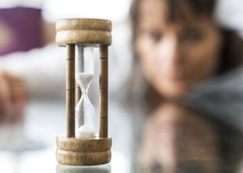 Estrategias para cultivar paciência em meio a demandas sociais segundo terapeutas