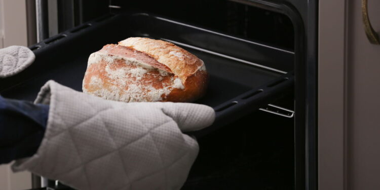 O truque no forno que deixa pães e bolos mais fofinhos