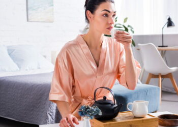 A planta que acalma, desinflama e melhora a digestão tudo ao mesmo tempo