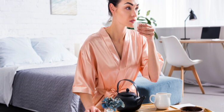 A planta que acalma, desinflama e melhora a digestão tudo ao mesmo tempo