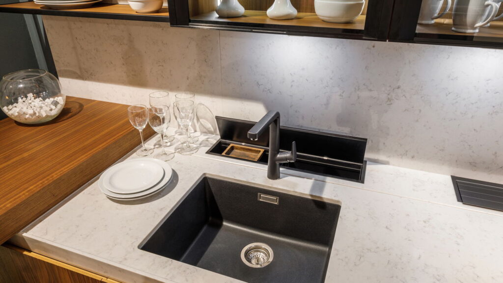 O que nunca deixar na pia para evitar insetos