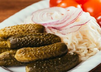 Receitas de picles com vegetais que preservam enzimas naturais