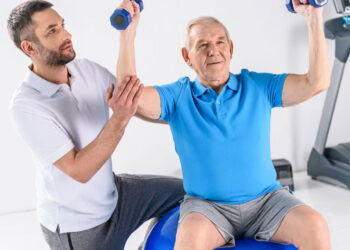 Fisioterapia após AVC acelera a recuperação e ajuda na volta à rotina