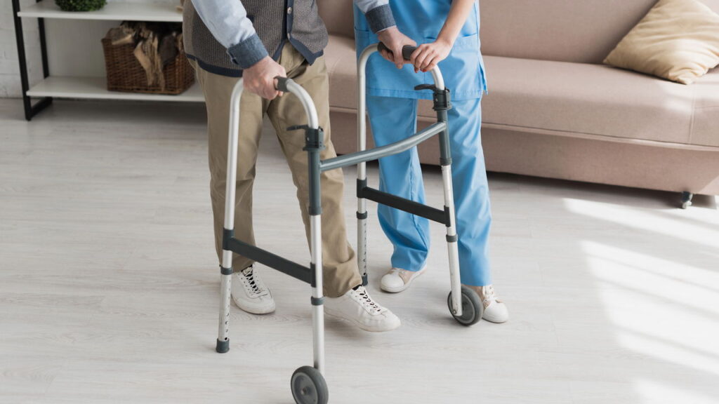 Fisioterapia após AVC acelera a recuperação e ajuda na volta à rotina