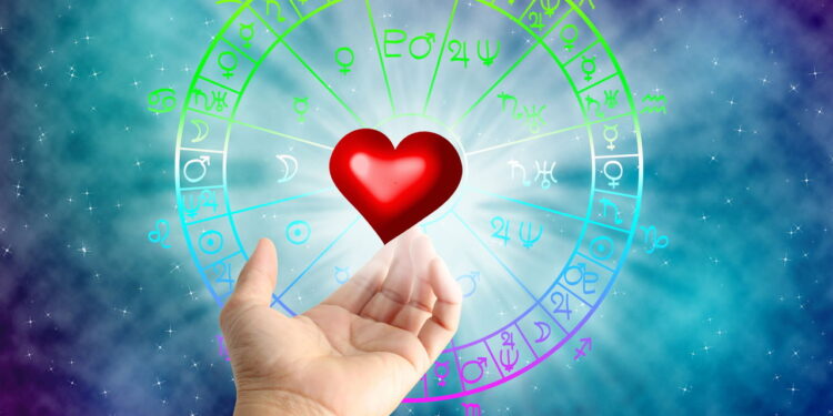 Astrologia aponta três signos com chances de reencontros no amor