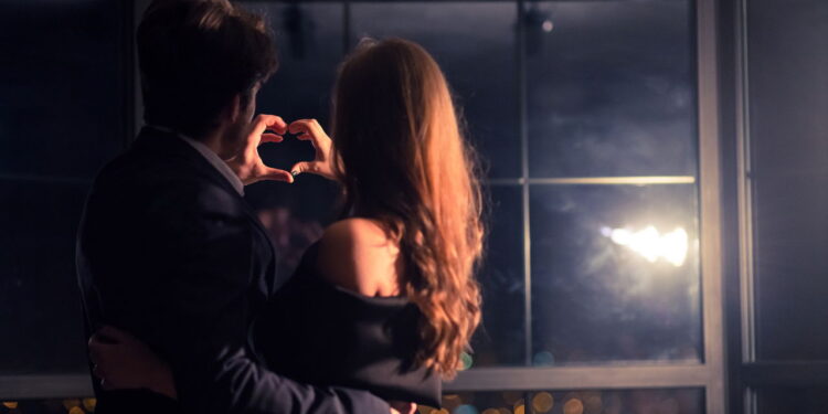 Os signos que mais valorizam vínculos e quem costuma testar os limites da confiança em um relacionamento