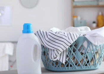 Os erros mais comuns ao usar sabão líquido na máquina de lavar