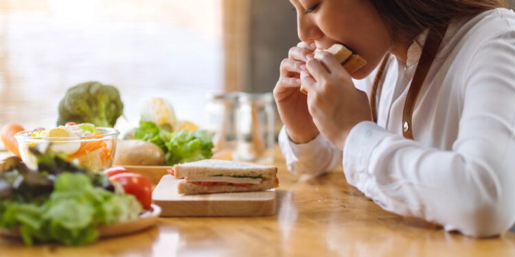 Lanche fit em 8 minutos para matar a fome sem culpa