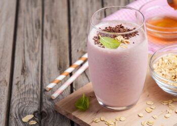 Como criar shakes com flores para pós-treino revigorante